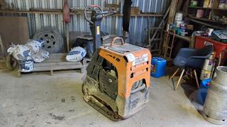 Mikasa Plate Compactor Compactor (Plate) Photo