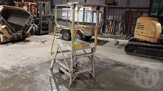 Aluminium Platform Mobile Ladders Photo