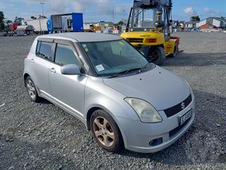 2004 Suzuki Swift Hatch Photo