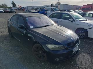 2010 BMW 320i Sedan Photo
