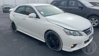 2010 Toyota Markx Sedan Photo