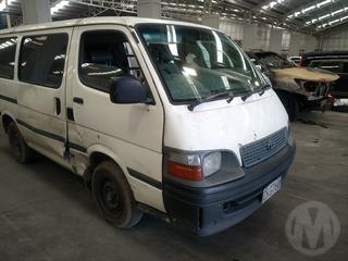 2004 Toyota Hiace 3.0D ZR VAN 5M Van Photo