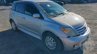 2005 Toyota IST Hatch Photo