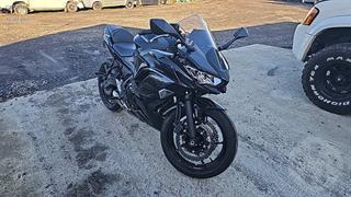 2025 Kawasaki ex 650 Lams Motorcycle Photo