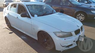 2009 BMW 320i Sedan Photo