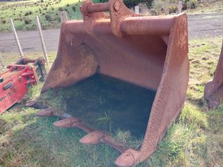 Bucket CAT 20T Excavator Excavator Attachments Photo