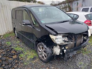 2013 Nissan Serena Highway Star Station Wagon Photo