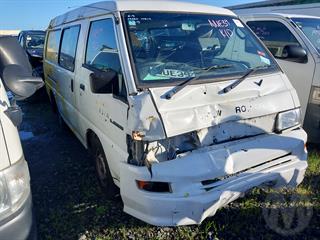 2014 Mitsubishi L300 2.4P LWB 5 Door Van Photo