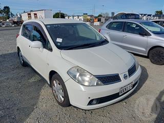 2005 Nissan Tiida Hatch Photo