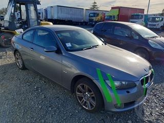 2007 BMW 320i Sedan Photo