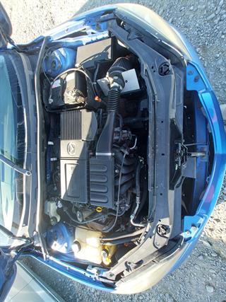 2005 Mazda Axela Station Wagon Photo