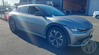 2022 Kia EV6 air RWD LR 77kwh/ev 5D Station Wagon Photo