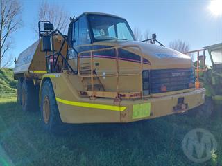 2005 Caterpillar 740 Water Cart Photo