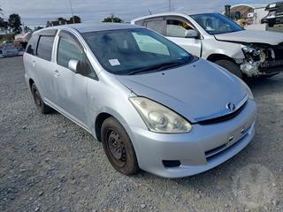 2006 Toyota Wish Station Wagon Photo