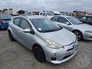 2012 Toyota Aqua Hatch Photo