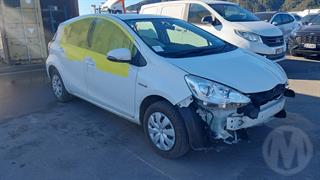 2016 Toyota Aqua Hatch Photo