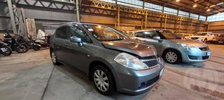 2006 Nissan Tiida Hatch Photo