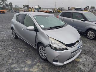 2013 Toyota Aqua Hybrid Hatch Photo