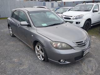 2005 Mazda Axela Hatch Photo