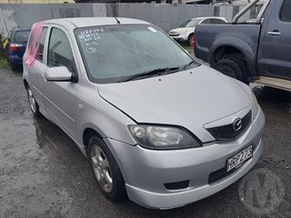 2004 Mazda Demio Hatch Photo
