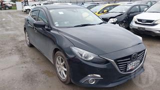 2013 Mazda Axela Hatch Photo