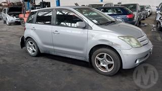 2004 Toyota IST Hatch Photo