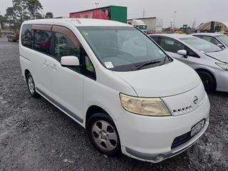 2005 Nissan Serena Station Wagon Photo
