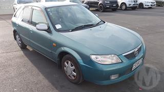 2000 Mazda Familia Station Wagon Photo