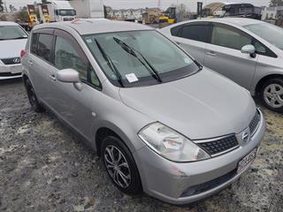 2005 Nissan Tiida Hatch Photo