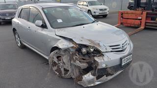 2004 Mazda Axela Hatch Photo