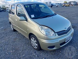 2005 Toyota Funcargo Station Wagon Photo