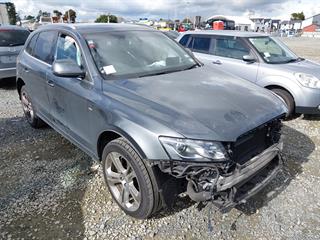 2011 Audi Q5 TDI Quattro Station Wagon Photo