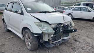 2004 Toyota IST Hatch Photo