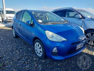 2013 Toyota Aqua Hatch Photo