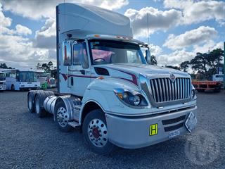 2017 International 7600 Workstar Tractor Unit GCM 55,000kg Photo