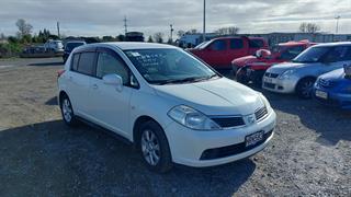 2005 Nissan Tiida Hatch Photo