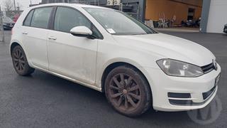 2013 Volkswagen Golf TSI Comfortline 7DS Hatch Photo