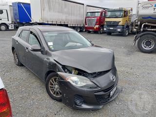 2012 Mazda Axela Hatch Photo