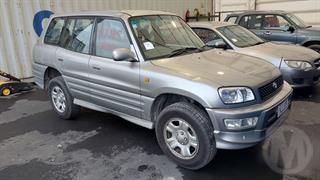 1999 Toyota RAV4 Station Wagon Photo