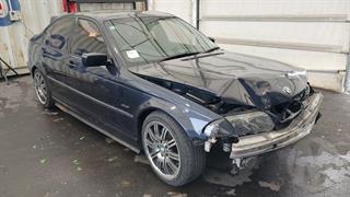 2001 BMW 330i Sedan Photo