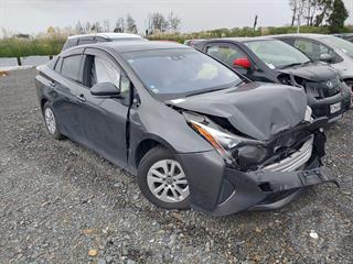 2016 Toyota Prius Hatch Photo