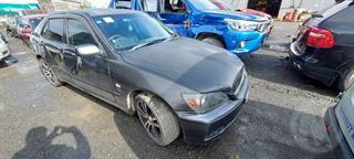 2000 Toyota Altezza Sedan Photo