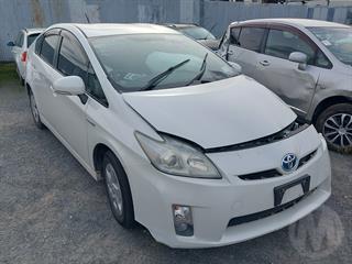 2011 Toyota Prius Hatch Photo
