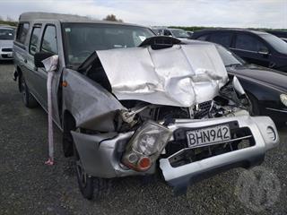2003 Nissan Navara 2.5 2WD D/C W/S Ven Dual Cab Utility Photo