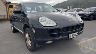 2005 Porsche Cayenne 4DR 4WD 6SP TIP Station Wagon Photo