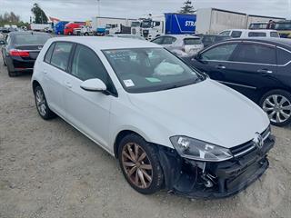 2016 Volkswagen Golf TSI Highline 1.4P/7 Hatch Photo