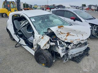2016 Toyota Aqua Hybrid Hatch Photo