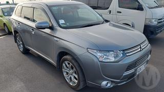 2014 Mitsubishi Outlander Phev Station Wagon Photo