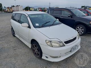 2000 Toyota Corolla Fielder Station Wagon Photo