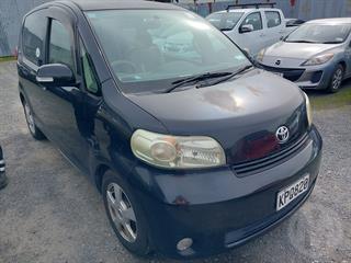 2007 Toyota Porte Hatch Photo